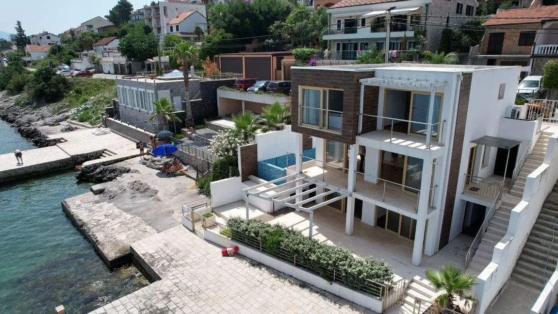 Prodaja, kuća, 300m², Krašići, Tivat