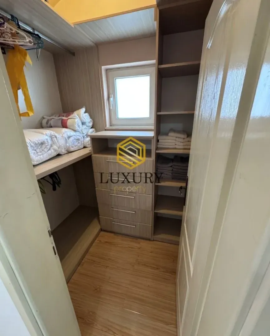 Rent, house, 330m², Golubovci, Podgorica
