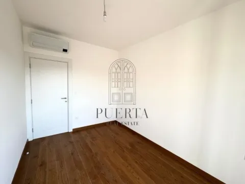 Izdavanje, dvosoban stan, 75m², Tološka šuma, Podgorica - image 10