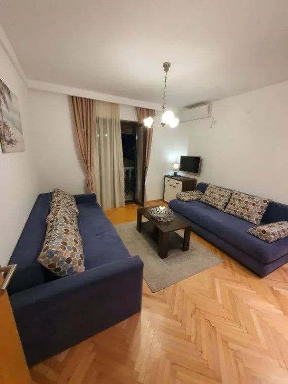 Izdavanje, jednosoban stan, 48m², Bijeli Do, Budva
