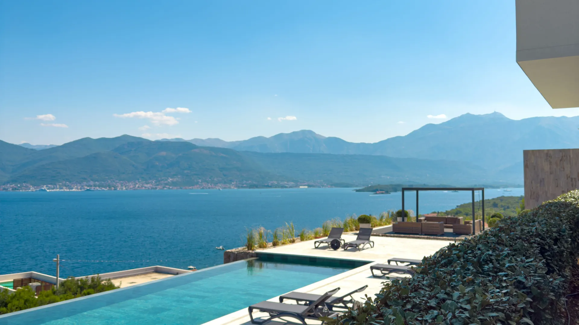 Prodaja, dvosoban stan, 119m², Krašići, Tivat