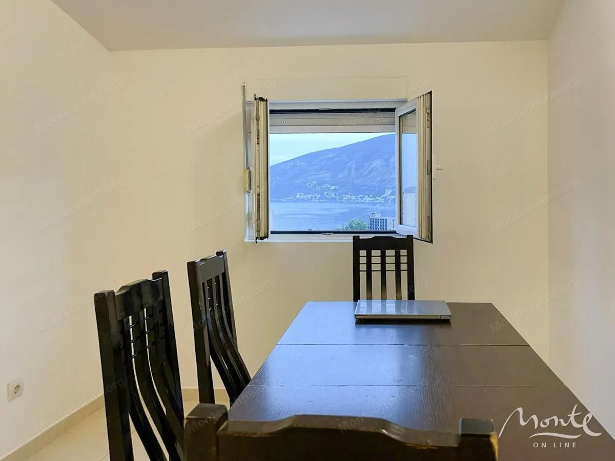 Prodaja, dvosoban stan, 83m², Igalo, Herceg Novi