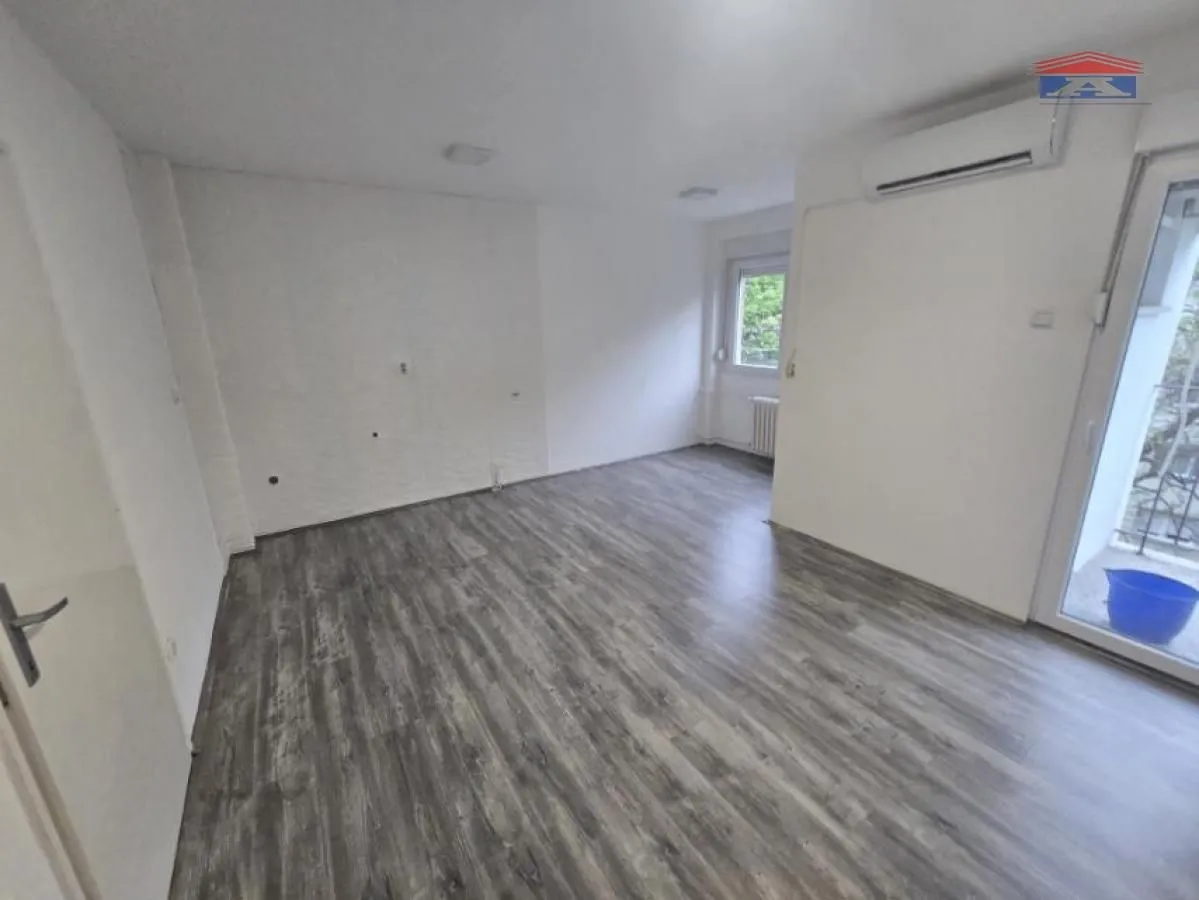 Izdavanje, dvosoban stan, 54m², Železnička Stanica, Novi Sad Sve Podlokacije