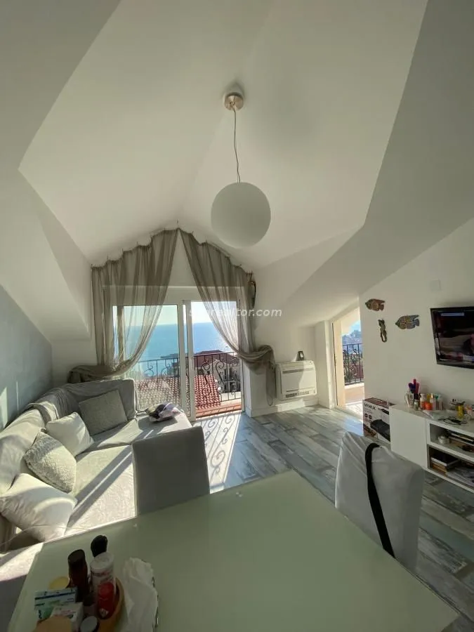 Sale, four bedroom apartment, 82m², Sveti Stefan, Budva
