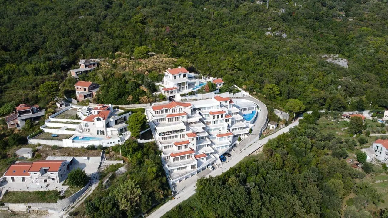 Rent, house, 600m², Topla, Herceg Novi