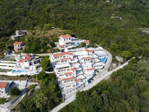 Rent, house, 600m², Topla, Herceg Novi - image 2