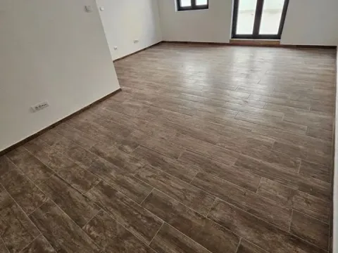 Sale, three bedroom apartment, 64m², Uciteljsko Naselje, Zvezdara Sve Podlokacije