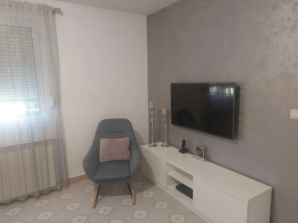 Prodaja, kuća, 300m², Konik, Podgorica