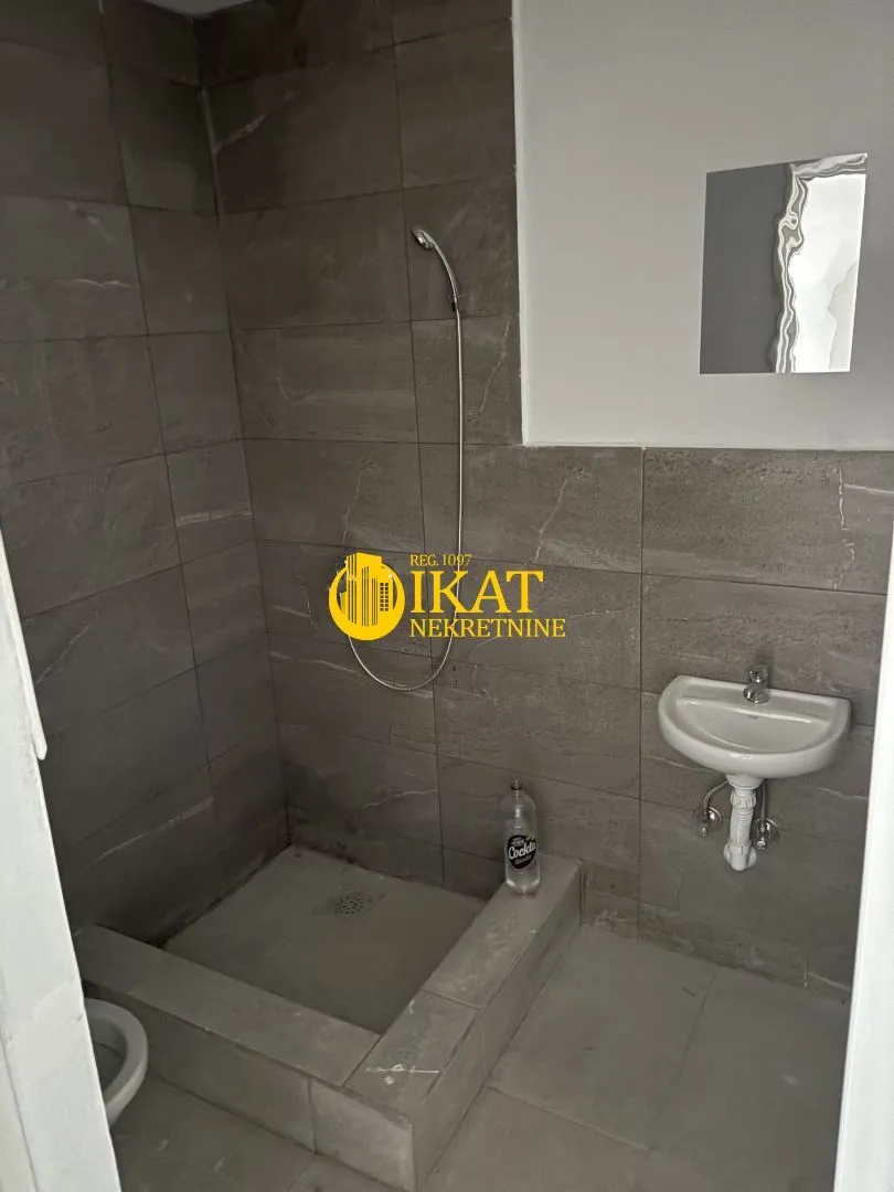 Rent, office space, 450m², Krnjaca, Palilula Sve Podlokacije