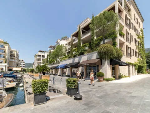 Prodaja, trosoban stan, 228m², Porto Montenegro, Tivat - image 2
