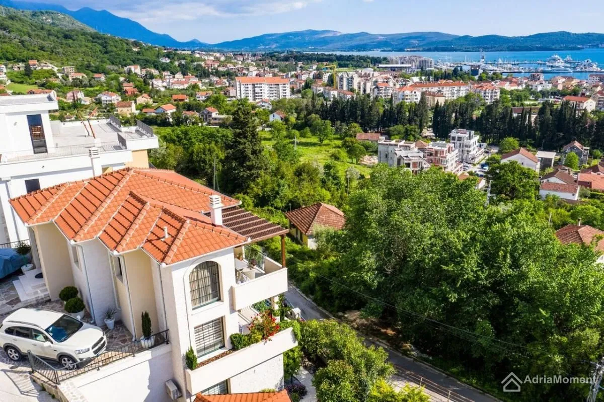 Prodaja, kuća, 240m², Donja Lastva, Tivat