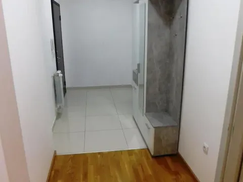 Izdavanje, dvosoban stan, 60m², Centar, Kragujevac - image 10