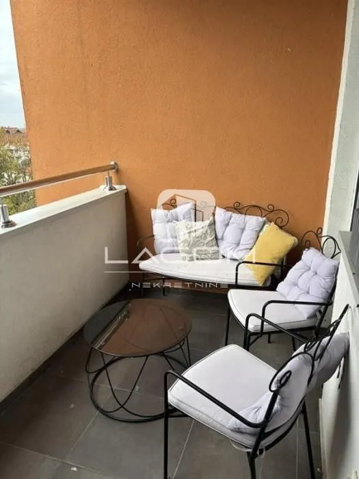 Prodaja, trosoban stan, 59m², Ledine, Beograd