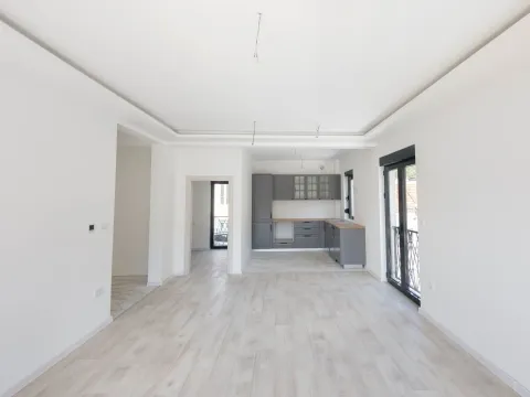 Prodaja, trosoban stan, 82m², Tivat, Crna Gora - image 13