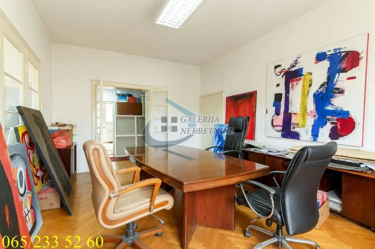 Prodaja, četvorosoban stan, 120m², Stari Grad, Beograd