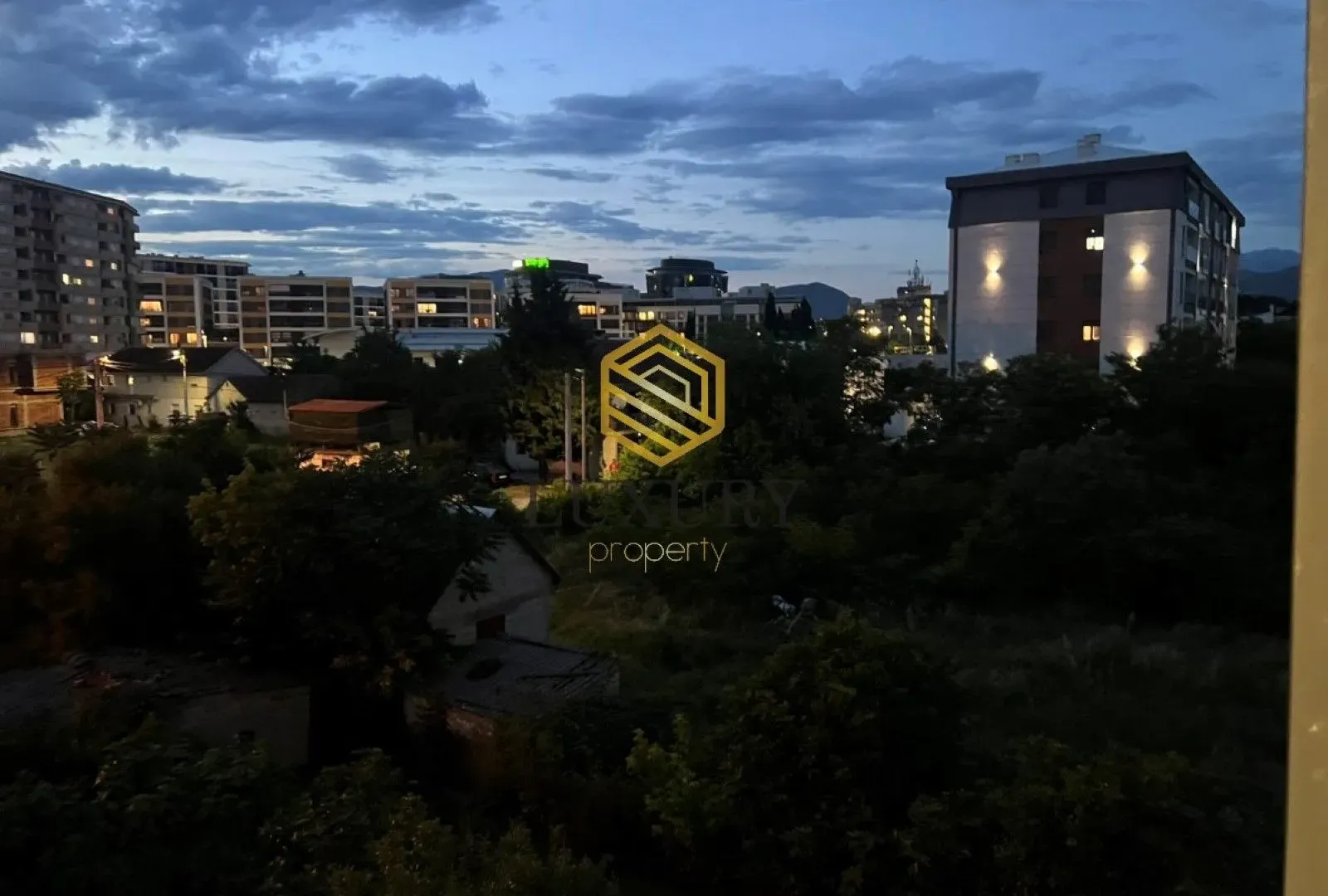 Rent, two bedroom apartment, 76m², Central Point, Podgorica
