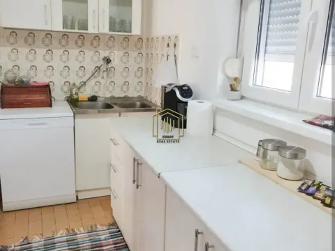 Rent, three bedroom apartment, 100m², Stari Aerodrom, Podgorica - image 9