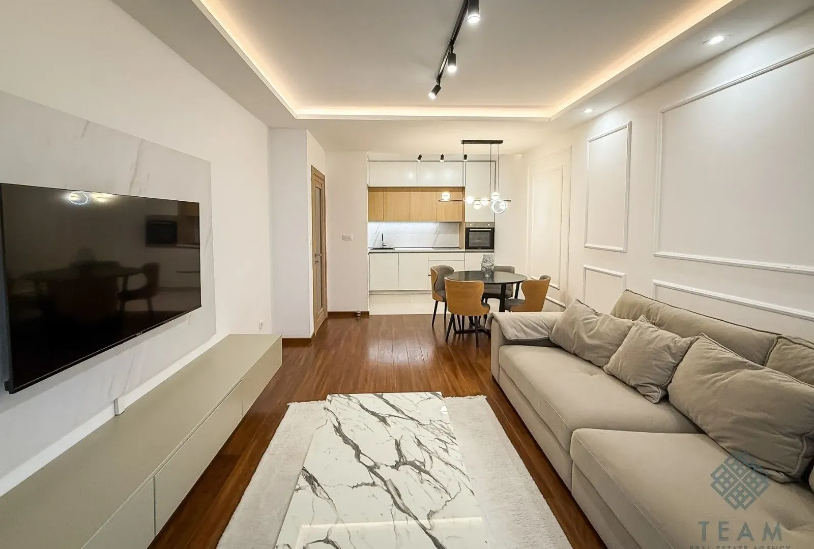 Izdavanje, jednosoban stan, 54m², Master Kvart, Podgorica