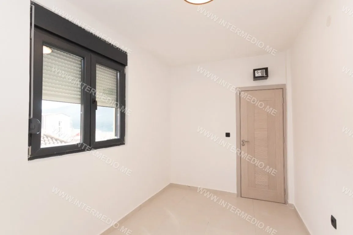 Prodaja, jednosoban stan, 47m², Đenovići, Herceg Novi