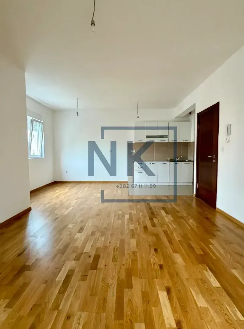 Prodaja, dvosoban stan, 73m², Tuški Put, Podgorica