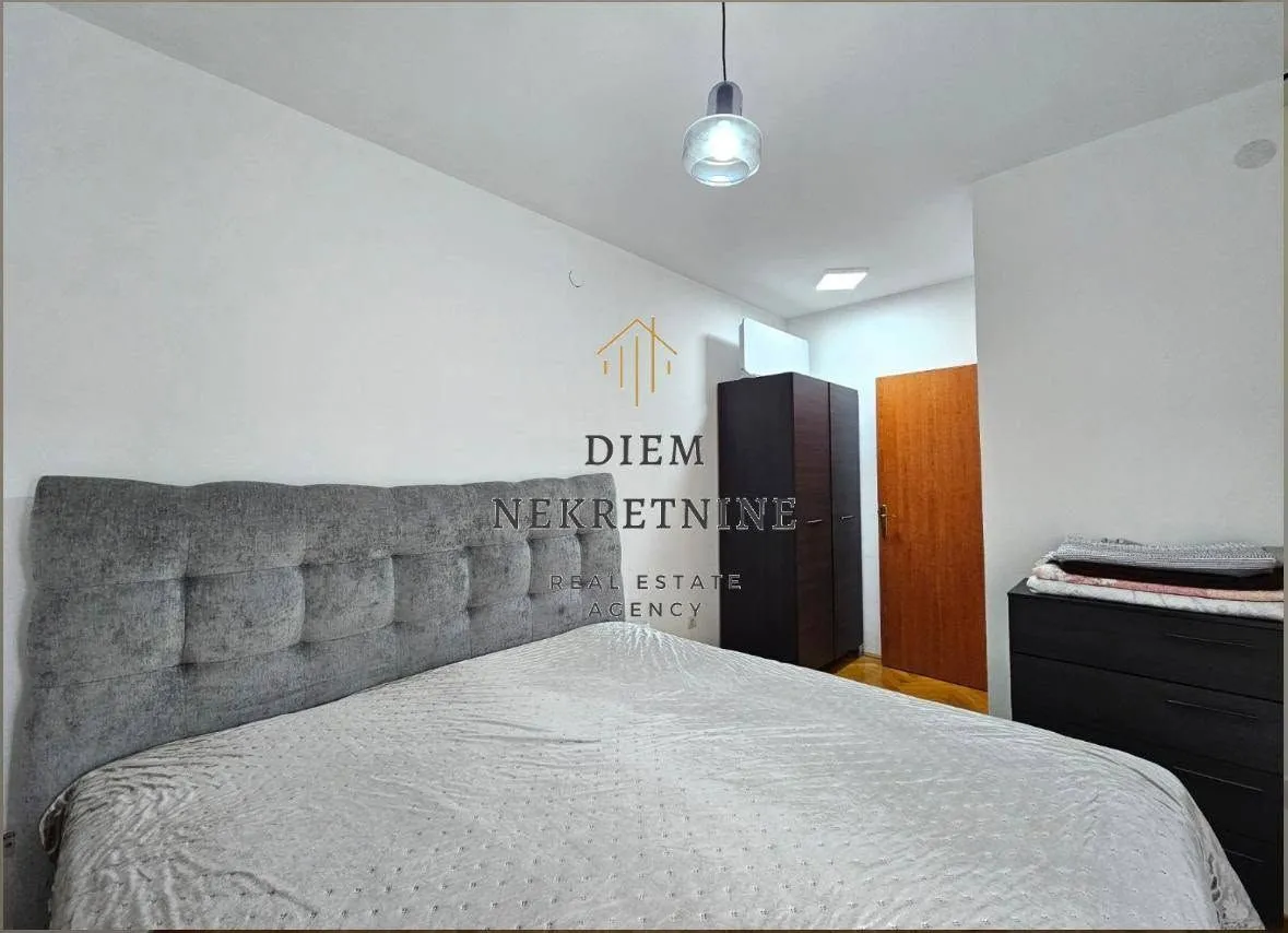 Prodaja, dvosoban stan, 76m², Centar, Bar