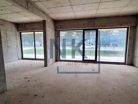 Izdavanje, poslovni prostor, 175m², City Kej, Podgorica - image 3