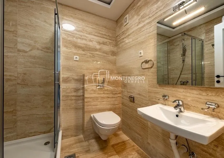 Sale, three bedroom apartment, 160m², Pržno, Budva