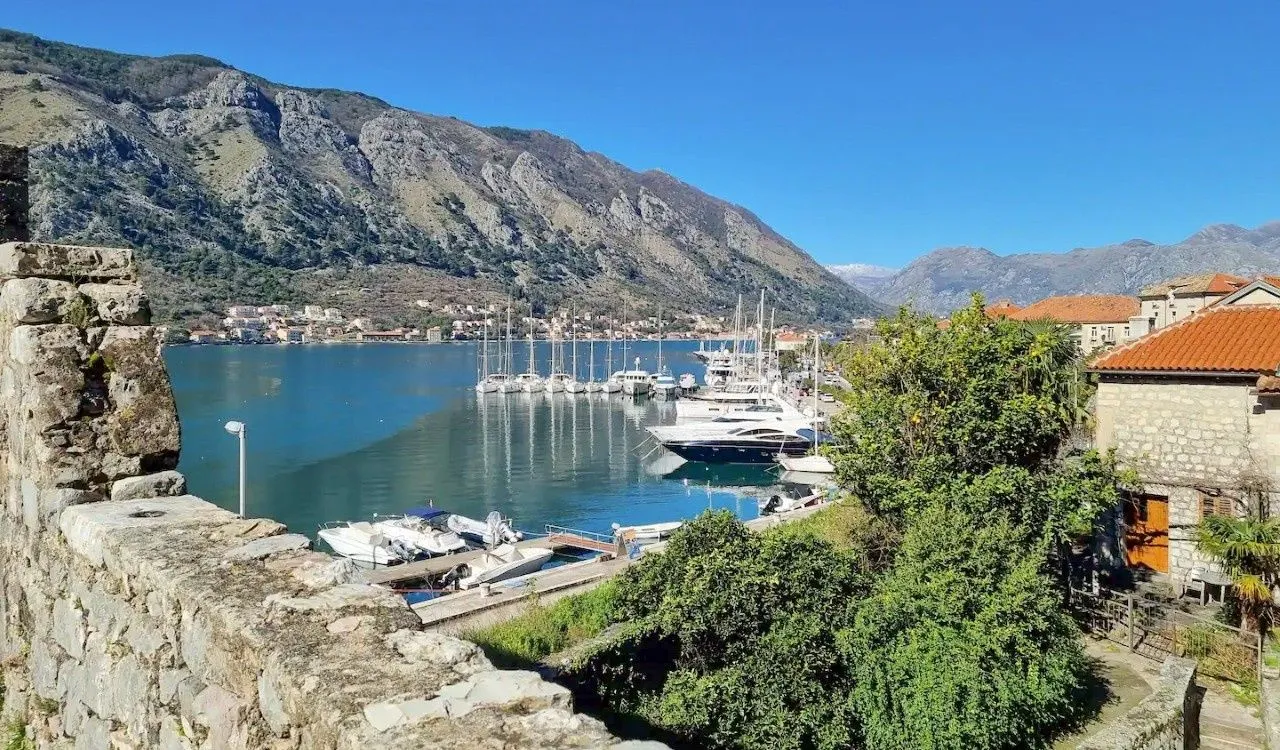 Sale, one bedroom apartment, 42m², Stari Grad Kotor, Kotor
