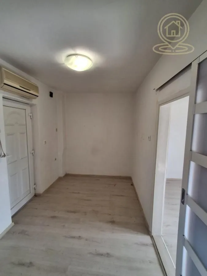 Prodaja, jednosoban stan, 28m², Podbara, Novi Sad Sve Podlokacije