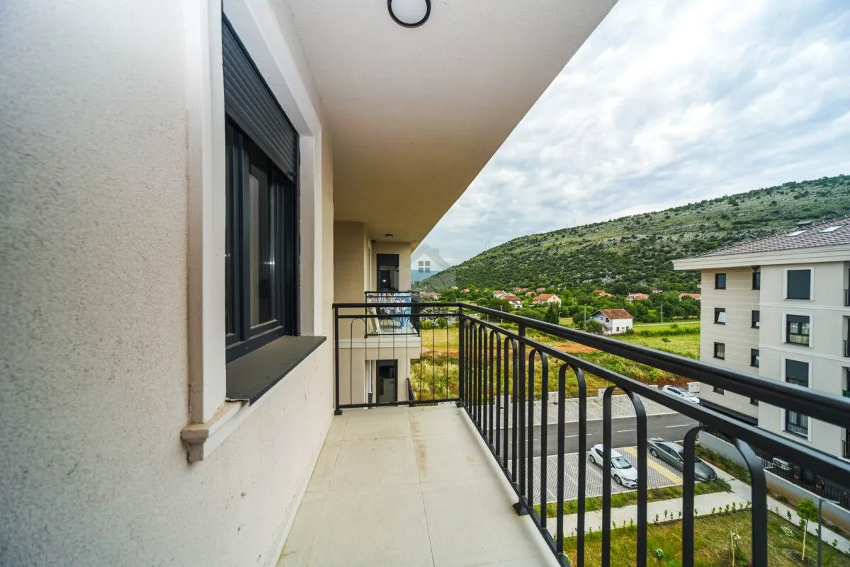 Prodaja, jednosoban stan, 45m², Tološi, Podgorica