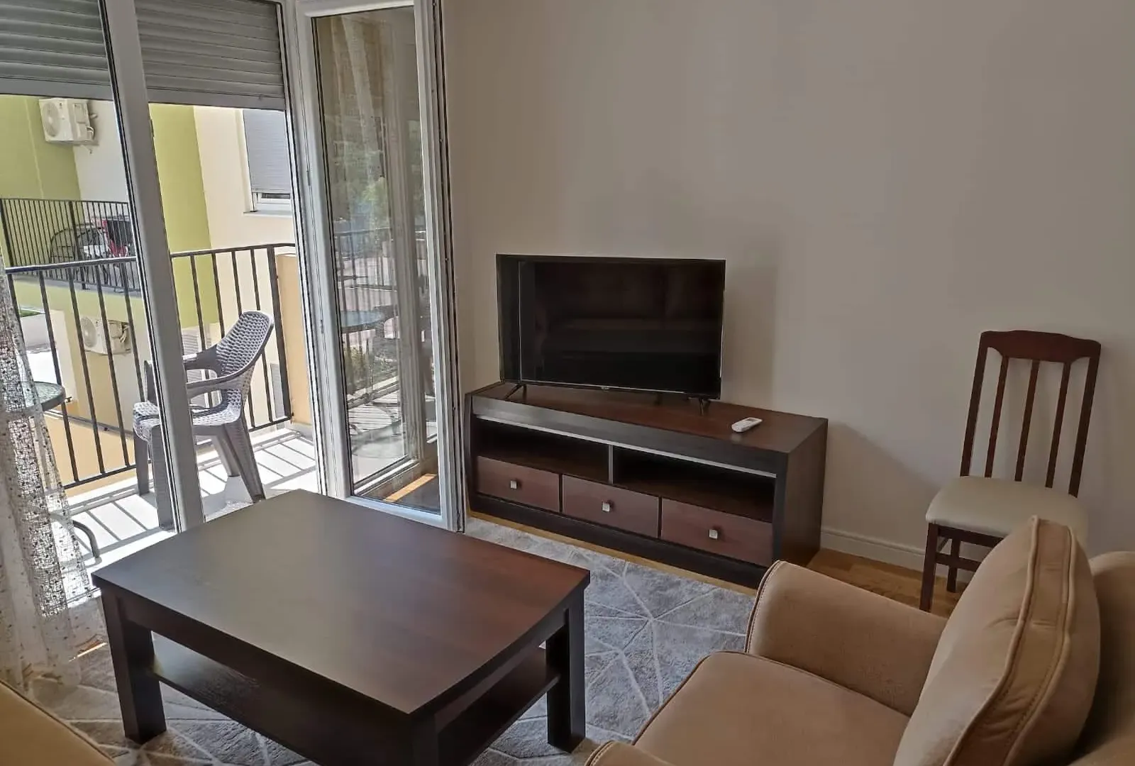 Rent, one bedroom apartment, 42m², Pobrežje, Podgorica