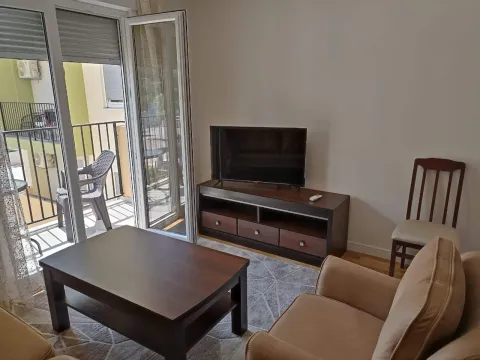 Izdavanje, jednosoban stan, 42m², Pobrežje, Podgorica - image 17