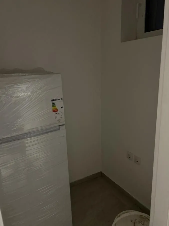 Izdavanje, trosoban stan, 68m², Centar, Niš