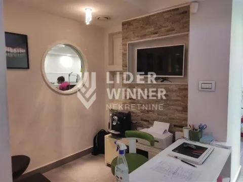 Prodaja, trosoban stan, 66m², Vračar Sve Podlokacije, Beograd - image 2