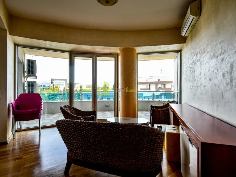 Izdavanje, dvosoban stan, 100m², Centar, Podgorica - image 10