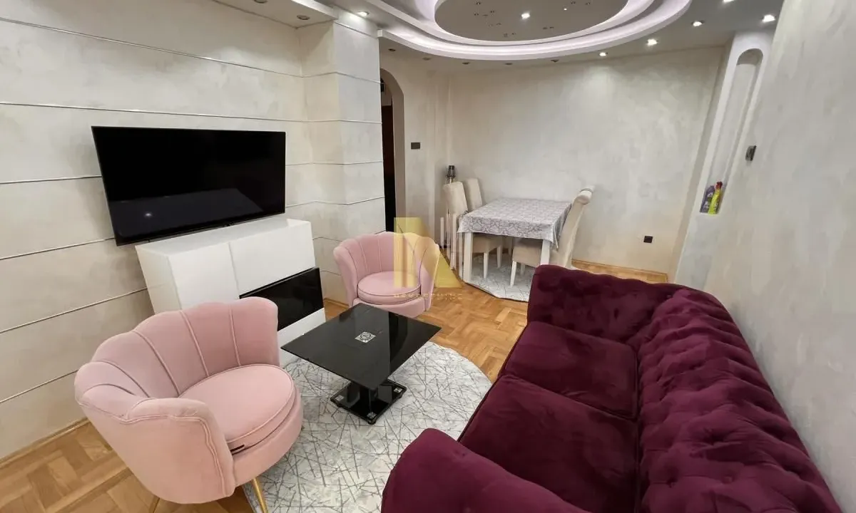 Izdavanje, dvosoban stan, 49m², Bulevar Evrope, Novi Sad Sve Podlokacije