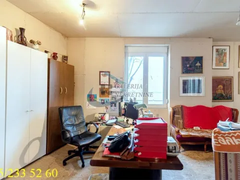 Sale, two bedroom apartment, 72m², Kalenić Pijaca, Vračar Sve Podlokacije - image 7