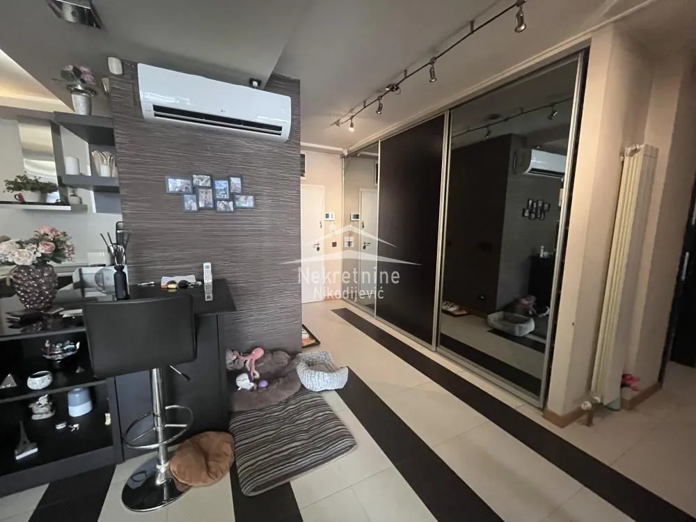 Sale, four bedroom apartment, 167m², Vračar Sve Podlokacije, Beograd