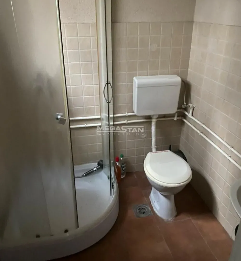 Izdavanje, trosoban stan, 80m², Vukov Spomenik, Zvezdara Sve Podlokacije