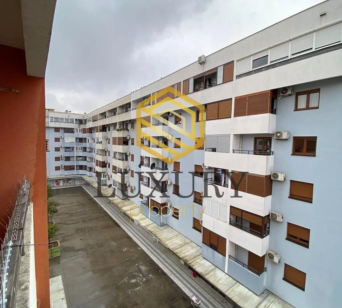 Izdavanje, dvosoban stan, 55m², Stari Aerodrom, Podgorica