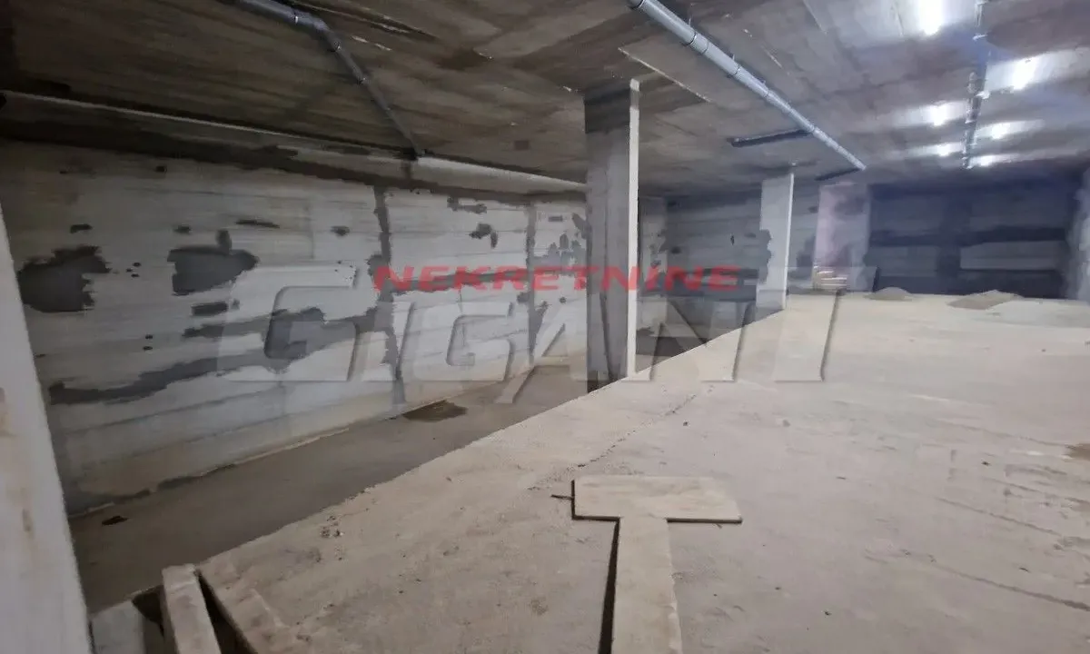 Sale, parking/garage, 210m², Zemun Gornji Grad, Zemun Sve Podlokacije