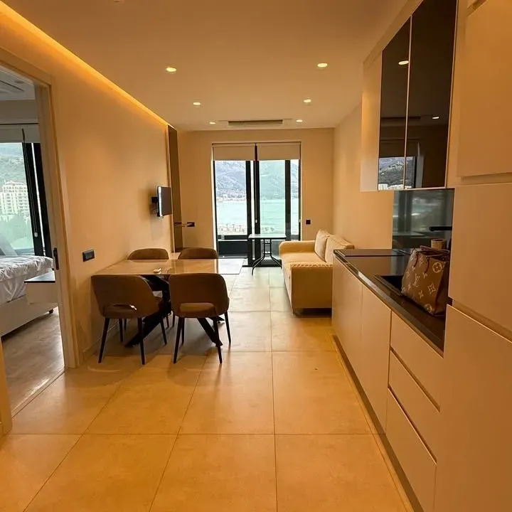 Sale, one bedroom apartment, 69m², Bečići, Budva