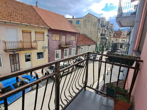 Rent, one bedroom apartment, 55m², Centar, Cetinje - image 7