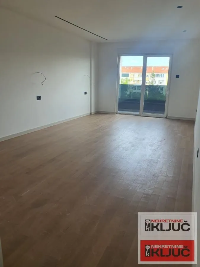 Prodaja, stan, 172m², Bulevar patrijarha Pavla, Novi Sad Sve Podlokacije