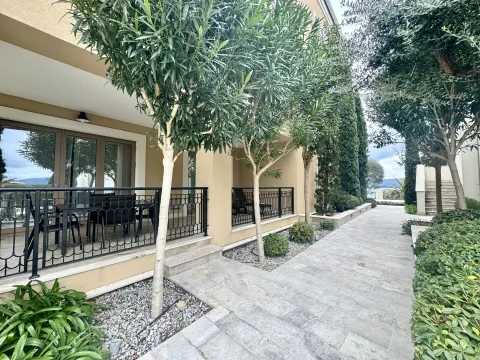 Rent, two bedroom apartment, 116m², Porto Montenegro, Tivat - image 15