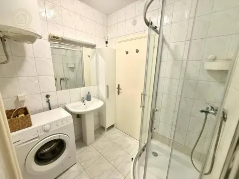 Izdavanje, dvosoban stan, 45m², Stari Grad, Beograd - image 4