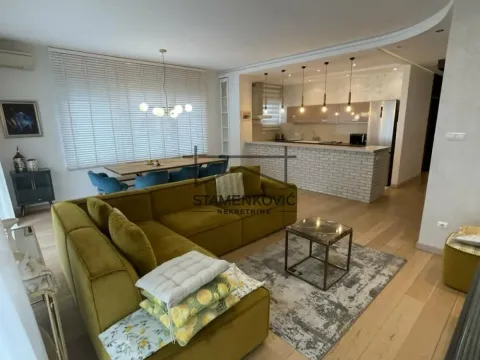 Prodaja, trosoban stan, 105m², Liman 3, Novi Sad Sve Podlokacije - image 1