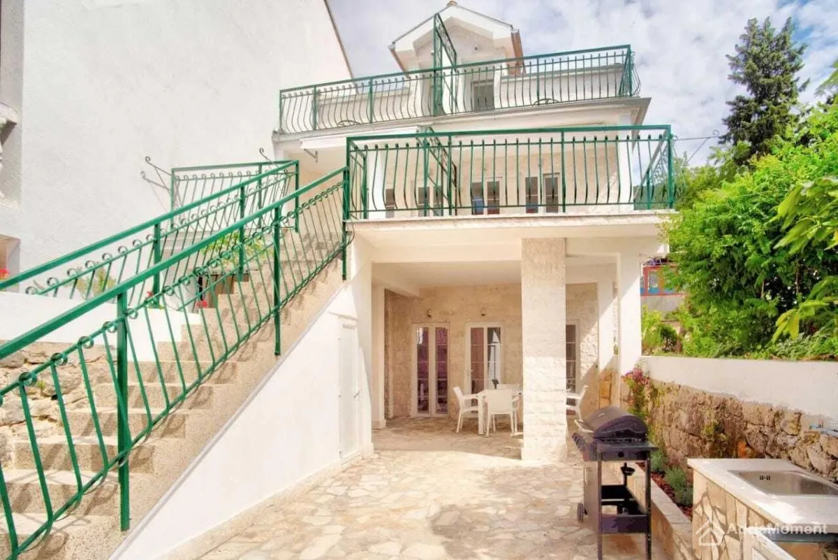 Prodaja, kuća, 200m², Baošići, Herceg Novi