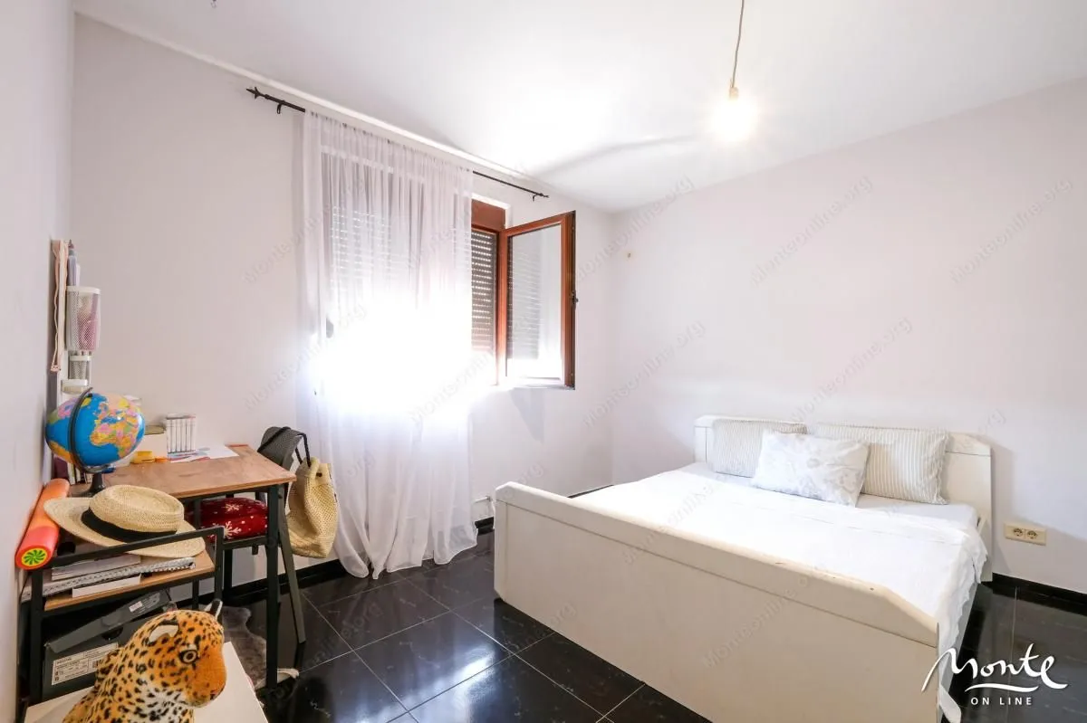 Sale, house, 280m², Bar, Crna Gora