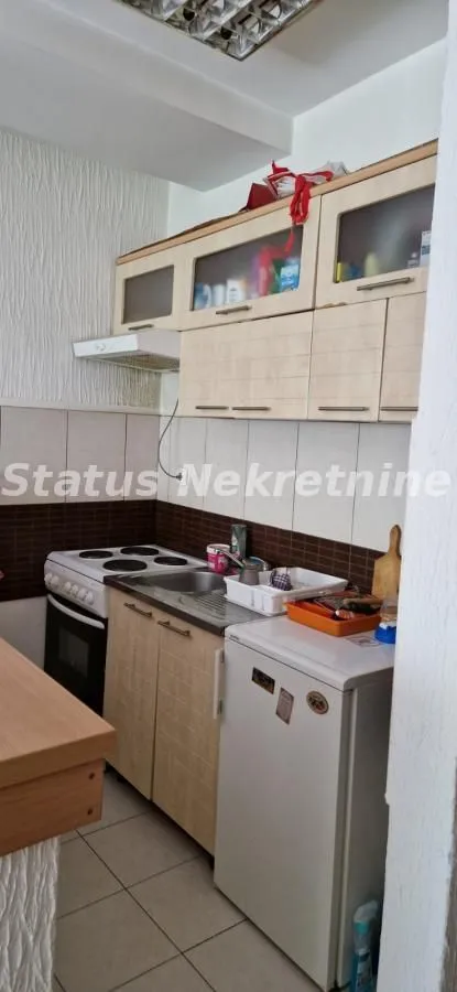 Izdavanje, garsonjera, 25m², Bulevar Oslobodjenja, Novi Sad Sve Podlokacije